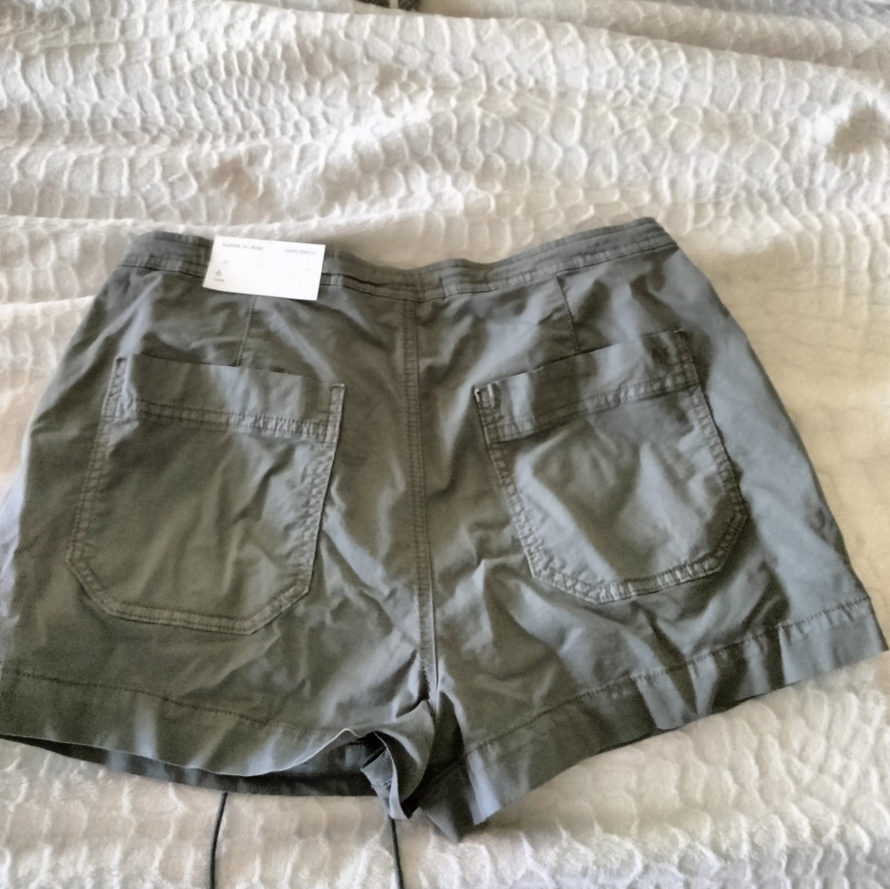 American Eagle stretch 4" perfect shorts - Picture 5 of 8